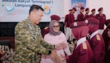 Sekolah Rakyat Lampung Timur [Ris]