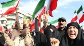 
Orang-orang menghadiri pertemuan untuk menyatakan kesetiaan kepada Pemimpin Tertinggi Iran yang baru, Mojtaba Khamenei, di Lapangan Enghelab di Teheran, Iran, pada 9 Maret 2026. (Xin)
