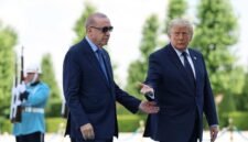 Presiden Turkiye Recep Tayyip Erdogan (kiri) bertemu dengan Presiden Amerika Serikat (AS) Donald Trump di Kompleks Kepresidenan di Ankara, Turkiye, pada 7 Juli 2026. (Xin)