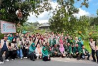  Aksi gotong royong ini melibatkan jajaran personel TNI dari Koramil 0410-02/TBS, Persit Kartika Chandra Kirana Cabang XXX Dim 0410 Koorcab Rem 043 PD XXI/Radin Inten, aparat kelurahan, tokoh masyarakat, hingga mahasiswa KKN Kelompok 100 UIN Raden Intan Lampung [lin]