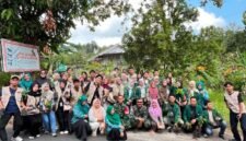  Aksi gotong royong ini melibatkan jajaran personel TNI dari Koramil 0410-02/TBS, Persit Kartika Chandra Kirana Cabang XXX Dim 0410 Koorcab Rem 043 PD XXI/Radin Inten, aparat kelurahan, tokoh masyarakat, hingga mahasiswa KKN Kelompok 100 UIN Raden Intan Lampung [lin]