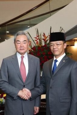 Menlu China Serukan Penguatan Kerja Sama dengan Indonesia
