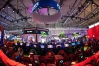 
Para pengunjung memainkan gim Fortnite dalam ajang Gamescom 2026 di Cologne, Jerman, pada 26 Agustus 2026. (Xinhua)
