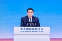 Virgandhi Prayudantoro, direktur pemberitaan Kantor Berita ANTARA, menyampaikan pidatonya pada Forum Media Asia-Pasifik yang digelar di Kota Shenzhen, Provinsi Guangdong, Tiongkok selatan. (Xinhua)
