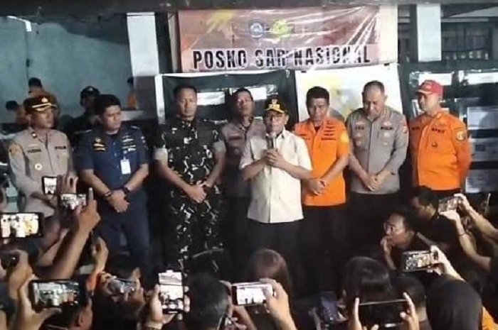 Dihentikan Pencarian 5 Jurnalis dan 3 ABK oleh Tim Pencarian