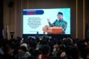 GUBERNUR Lampung saat berada di tengah mahasiswa Universitas Indonesia Mandiri Lampung Selatan [Ist]
