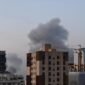 Asap membubung tinggi setelah sejumlah ledakan terdengar di pusat kota Teheran, Iran, pada 1 April 2026. (Xinhua)