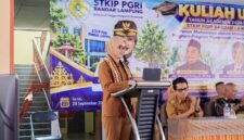 Wagub Jihan saat memberikan kuliah umum dalam rangka penyambutan mahasiswa baru Tahun Akademik 2026/2027 di Kampus STKIP PGRI Bandar Lampung, Mahasiswa Lampung Bangun Mindset Adaptif