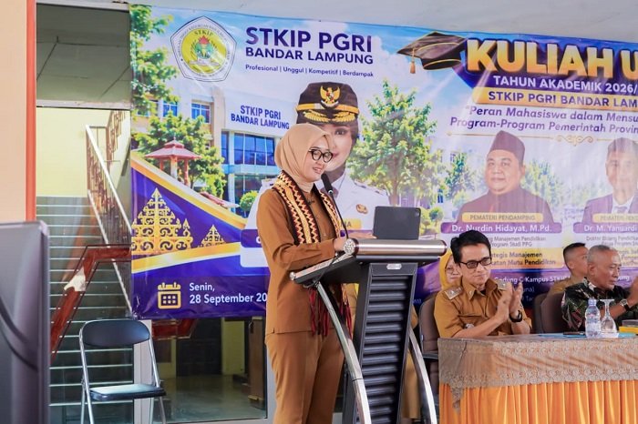 Wagub Jihan saat memberikan kuliah umum dalam rangka penyambutan mahasiswa baru Tahun Akademik 2026/2027 di Kampus STKIP PGRI Bandar Lampung, Mahasiswa Lampung Bangun Mindset Adaptif