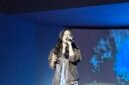 Beatrice Faustina Jesslyn, pelajar Indonesia berusia 19 tahun, tampil dalam acara malam Festival Pertengahan Musim Gugur yang diselenggarakan di Universitas Tianjin, Tiongkok utara, pada 24 September 2026. (Xinhua)