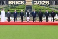 
Para pemimpin negara-negara BRICS berfoto bersama dalam Sesi I Konferensi Tingkat Tinggi (KTT) BRICS ke-18 yang diadakan di New Delhi, India, pada 12 September 2026. [Xinhua]