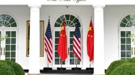 Presiden Amerika Serikat (AS) Donald Trump menggelar upacara penyambutan bagi Presiden Tiongkok Xi Jinping, yang sedang melakukan kunjungan kenegaraan ke AS, di Gedung Putih, Washington DC, AS, pada 24 September 2026. (Xinhua)