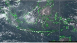 Citra sebaran abu viulkanis dari Himawari-9 tanggal 6 September 2026 Pukul 01:00 UTC (sumber: BMKG).