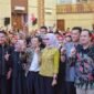 Wakil Gubernur Jihan saat memberikan motivasi dalam kegiatan Gerakan Ekonomi Kebersamaan Komunitas Megapro Affiliate PT Garuda Mas Anugerah (GMA) di Auditorium Politeknik Kesehatan Bandar Lampung, Sabtu (26/9).