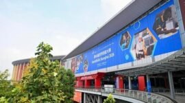 
Foto yang diabadikan pada 21 September 2026 ini menunjukkan National Exhibition and Convention Center (Shanghai), tempat penyelenggaraan ajang WorldSkills Competition ke-48, di Shanghai, Tiongkok timur. (Xinhua)