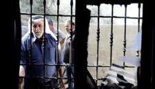 Warga Palestina memeriksa kerusakan yang disebabkan oleh para pemukim Israel di Masjid Nur al-Din Zanki di Kota Nablus, Tepi Barat, pada 1 September 2026. (Xinhua)
