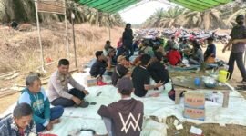 Jajaran Sat Binmas Polres Mesuji melaksanakan Patroli Sambang, Monitoring, dan Kegiatan Rutin Yang Ditingkatkan (KRYD) dalam rangka Bintibmas serta Pengamanan Pasca Aksi Pendudukan Lahan oleh Masyarakat di PT. Pematang Agri Lestari (PAL) Desa Suka Agung [Nr]