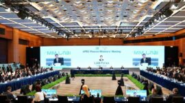 Foto yang diabadikan pada 20 Oktober 2026 ini memperlihatkan suasana dalam Pertemuan Menteri Keuangan Kerja Sama Ekonomi Asia-Pasifik (APEC) di Hong Kong, Tiongkok sSelatan. (Xinhua)