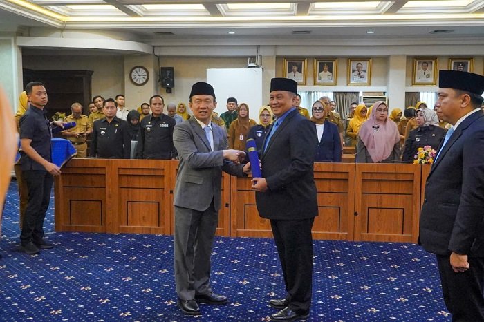 Abah Lukman Pura saat Dilantik Sekdaprov Marindo mewakili Gubernur Lampung untuk Kembali Benahi  RSUAM [LP]