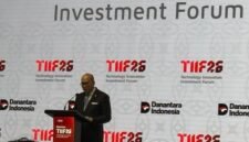 
CEO Danantara Rosan Perkasa Roeslani mengungkapkan hasil kunjungan kerja ke Tiongkok, usai menghadiri pembukaan Danantara Technology Innovation Investment Forum (DTIIF) 2026 di Jakarta pada 26 Oktober 2026. (Xinhua)