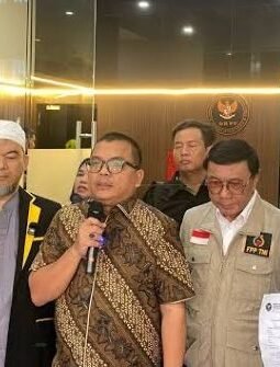 Denny Indrayana Laporkan KPU Ke DKPP Dugaan Penyelundupan Hukum Terkait Gibran