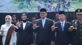 Wakil Gubernur Lampung Jihan Nurlela, Ketua DPRD Lampung bersama Sekretaris Daerah Provinsi Lampung Marindo Kurniawan , serta sejumlah kepala organisasi perangkat daerah (OPD) menghadiri Upacara Parade Peringatan Hari Ulang Tahun (HUT) ke-81 TNI Tahun 2026 [PL]