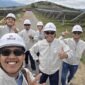 Swafoto ini menunjukkan karyawan dari PT Datang DSSP Power Indonesia saat sedang mengunjungi Pembangkit Listrik Fotovoltaik Laoyingyan di wilayah Binchuan, Provinsi Yunnan, Tiongkok barat daya. (Xinhua)