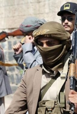 Lima Rudal Sasar Istana Kepresidenan di Aden, Yaman