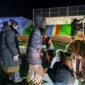 
Tenda-tenda sedang didirikan untuk warga yang terdampak gempa di sebuah sekolah dasar di wilayah Baqen di Kota Nagqu, Daerah Otonom Xizang, Tiongkok barat daya, pada 23 Oktober 2026. (Xinhua)