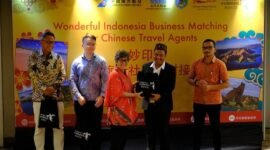 Suasana sesi business matching antara agen perjalanan Tiongkok dan pelaku industri pariwisata Indonesia dalam rangkaian Famtrip di Labuan Bajo, Kabupaten Manggarai Barat, Provinsi Nusa Tenggara Timur. (Kementerian Pariwisata Republik Indonesia/Xinhua)
