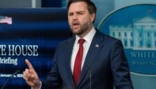 Wakil Presiden Amerika Serikat (AS) JD Vance berbicara kepada wartawan dalam sebuah taklimat pers di Gedung Putih di Washington DC, AS, pada 8 Januari 2026. (Xinhua)